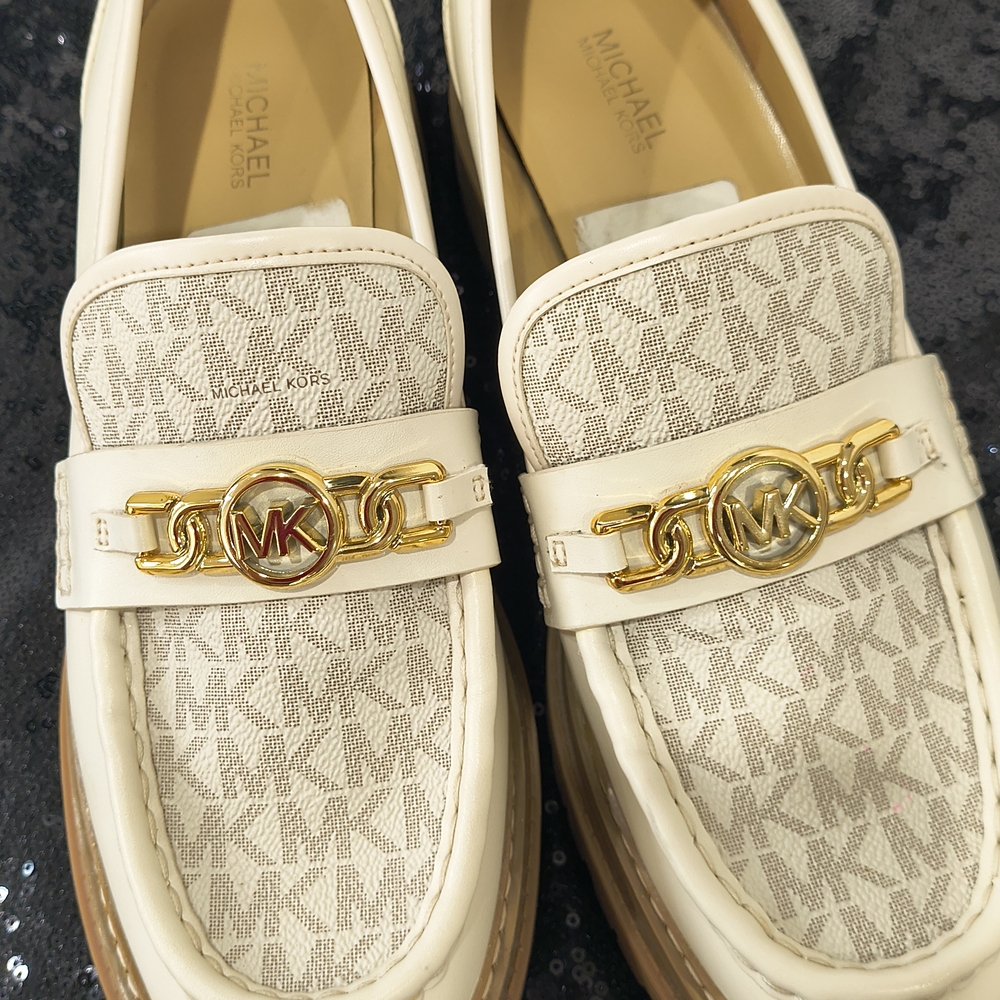 Michael Kors Cream & Tan Logo Chain Lug Loafers - Picture 3 of 6